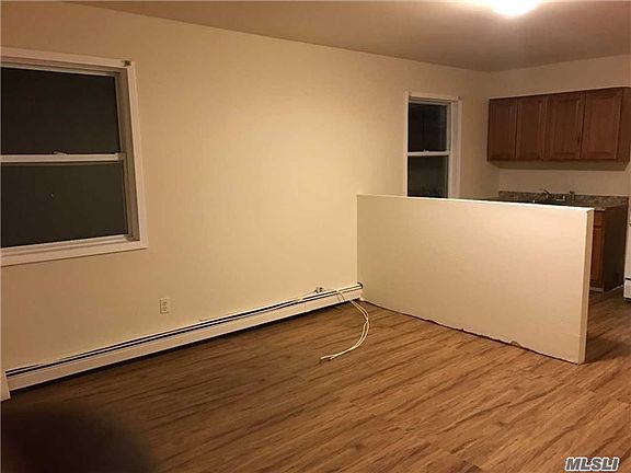 2nd image of 106 Lincoln Ave