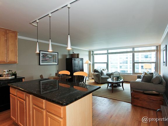 Kitchen/Living Room