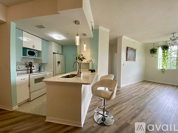 5th image of 5601 Bentgrass Dr #10301