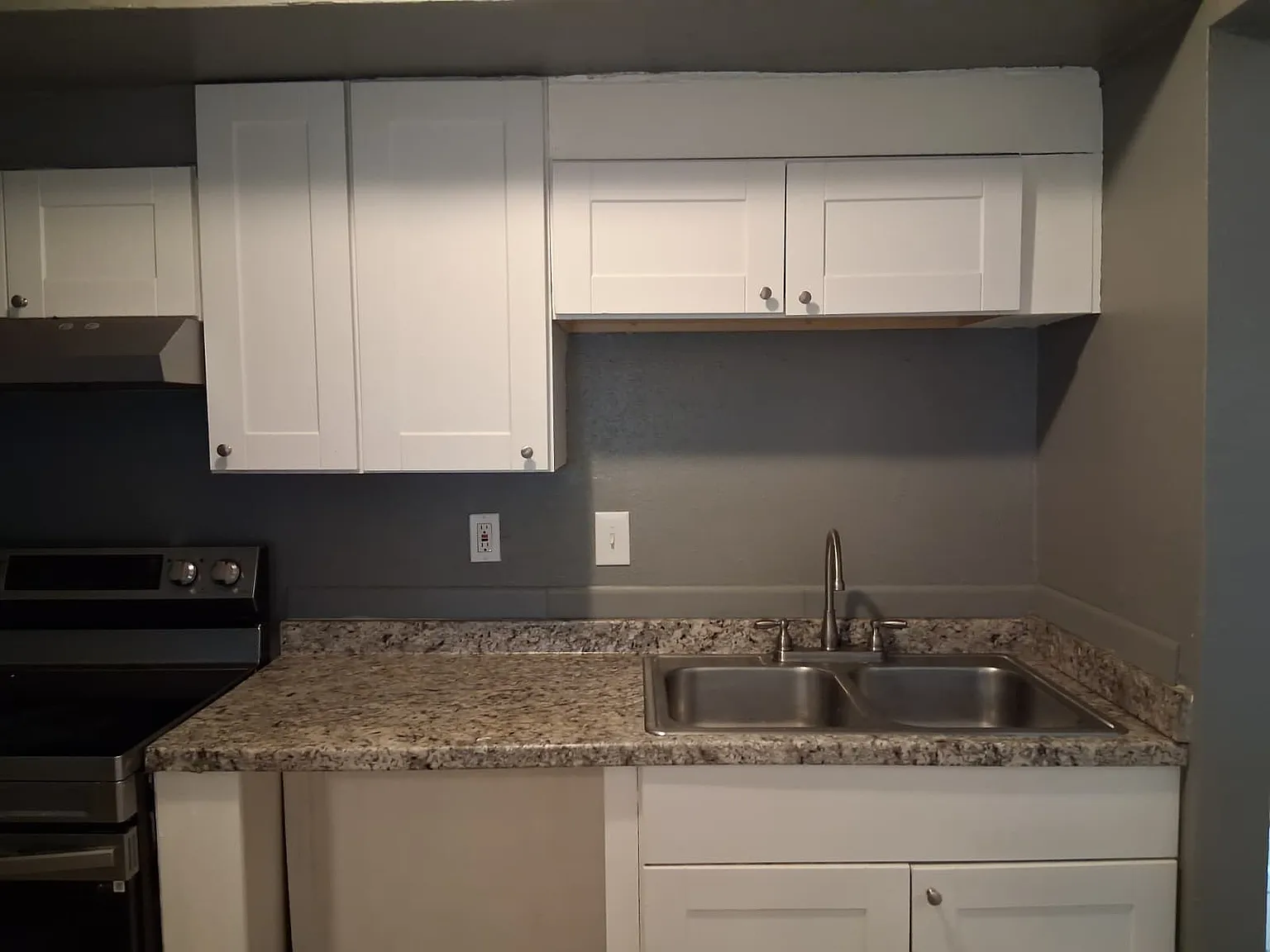 3 bed, 1100 sqft, $1,400 — Photo 2