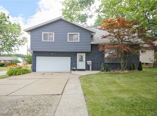 7225 Marko Ln, Parma, OH