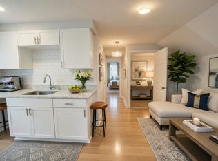 9 Winthrop St, Worcester, MA 01604