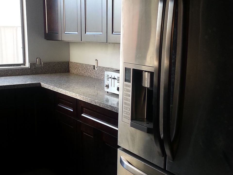 2nd image of 21054 Parthenia St Unit 4
