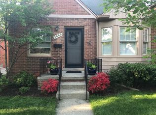 2048 Hawthorne Rd, Grosse Pointe Woods, MI 48236