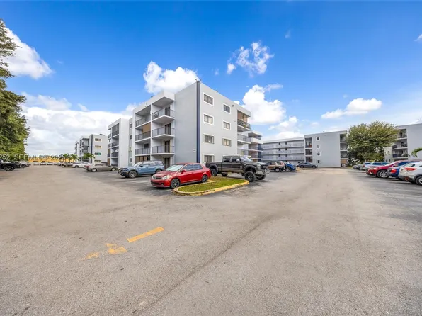 5765 W 25th Ct APT 411, Hialeah, FL 33016