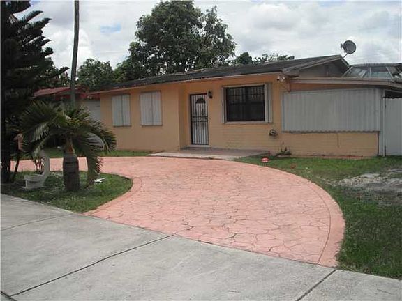 2nd image of 520 N Perviz Ave