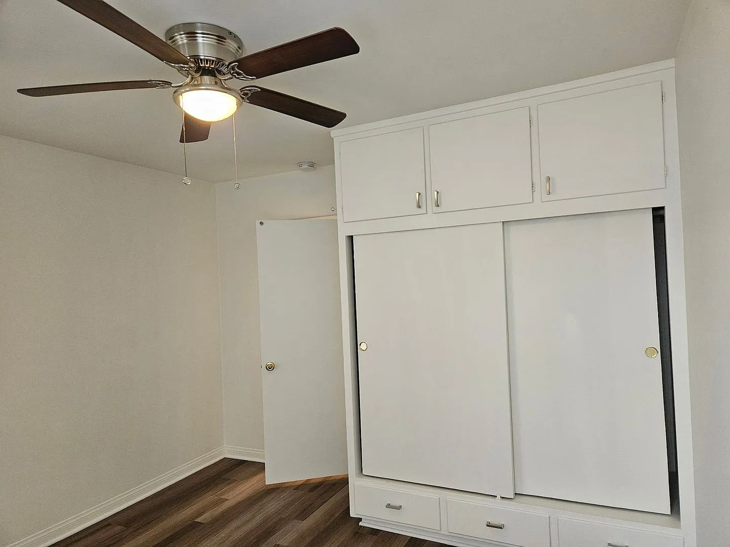 Queen 6 Apartments (DMM942) — Photo 3