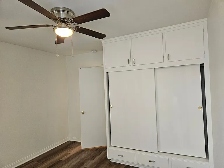 612 E Queen St — Photo 3