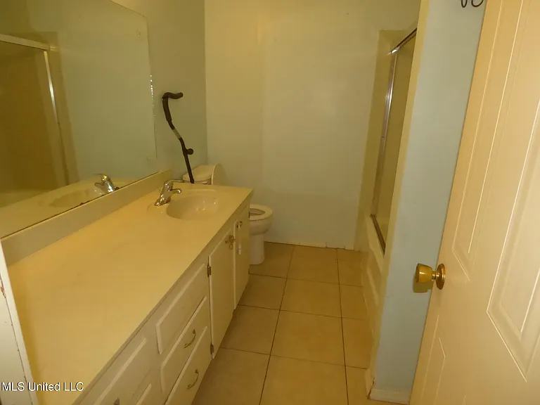 2018 Stewart Ln — Photo 10