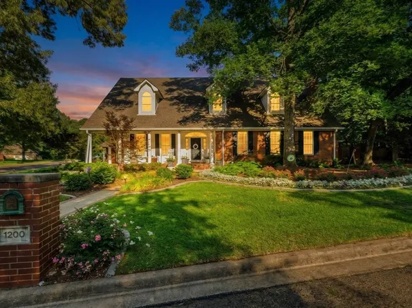 1200 Lesley Ln, Longview, TX 75604