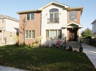 7635 N Oriole Ave, Niles, IL 60714
