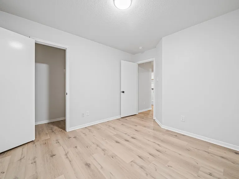 19606 Narcissus Brook Ln — Photo 36