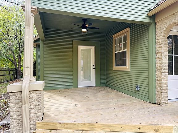 2nd image of 111 Pecan St