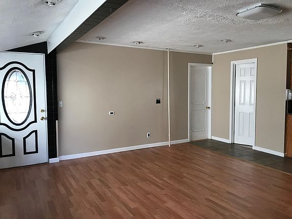 2nd image of 17 Smith St