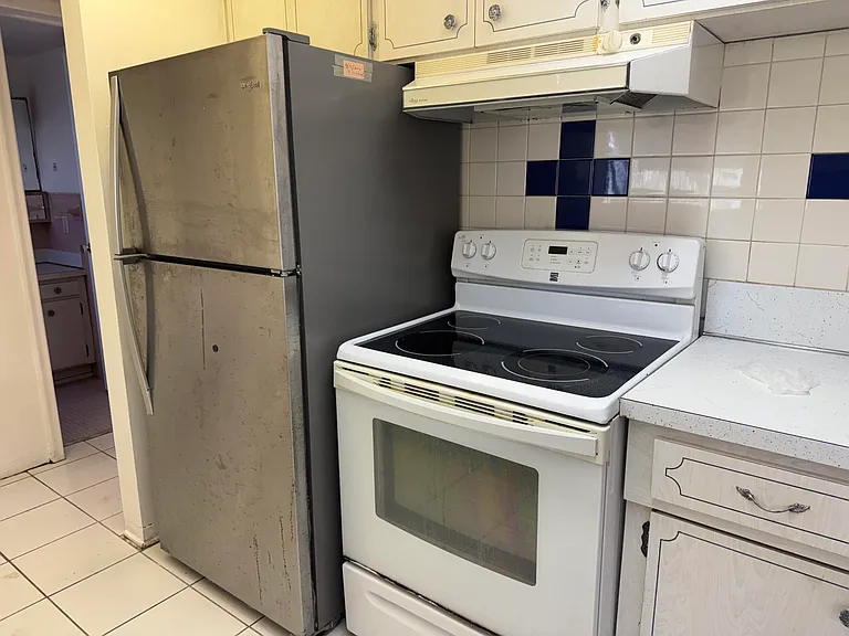1710 McKinley St #5 — Photo 7