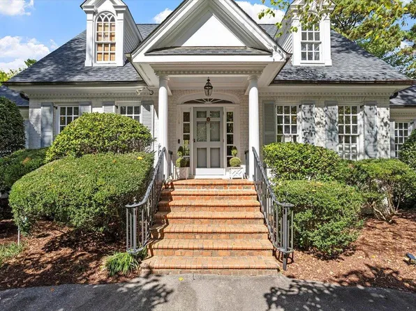 101 Pasquotank Dr, Raleigh, NC 27609