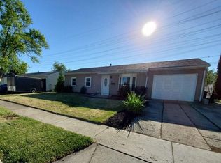 323 Macon Ave, Romeoville, IL 60446