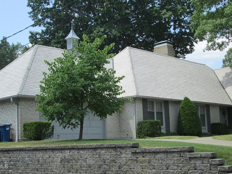 1st image of 2405 Hillsdale Dr