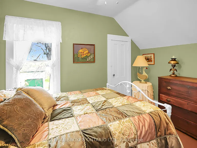11611 Beach Rd W — Photo 27