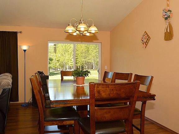 4th image of 361 Valley View Dr