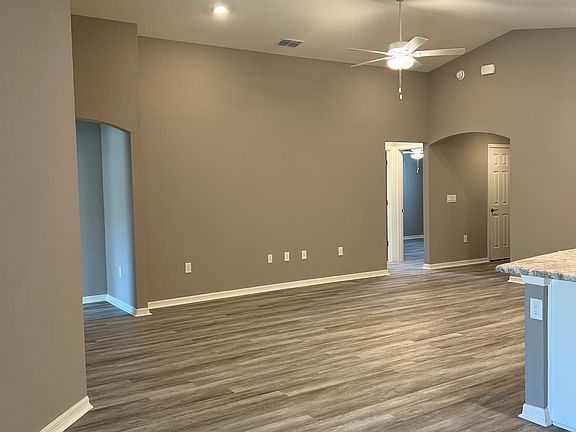 3rd image of 1155 Pogonia Dr