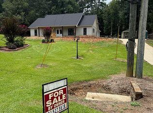 8047 Pinewood Dr, Meridian, MS 39305