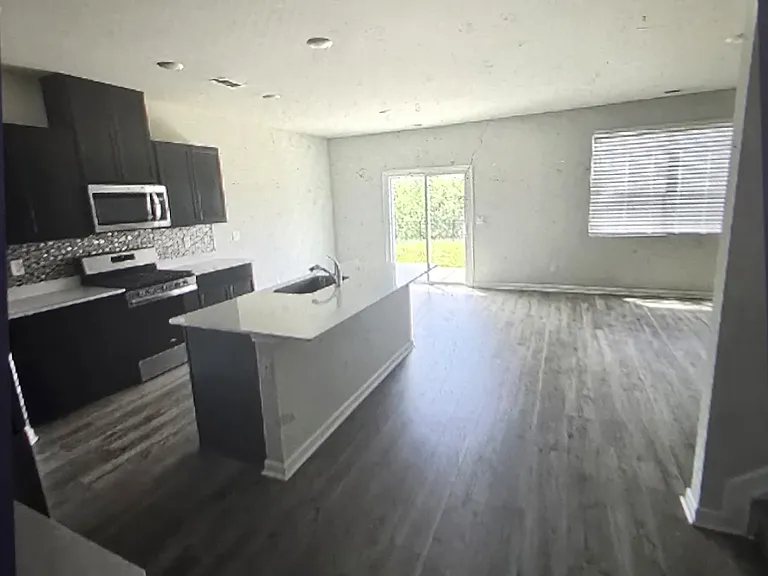 Kitchen - Dining