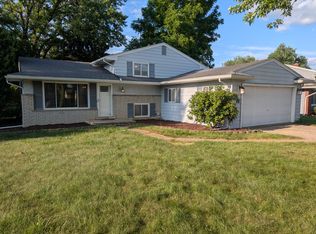 2163 Hempstead Rd, Auburn Hills, MI 48326