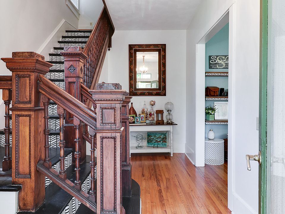 707 W 3rd St, Delavan, IL 61734 Zillow