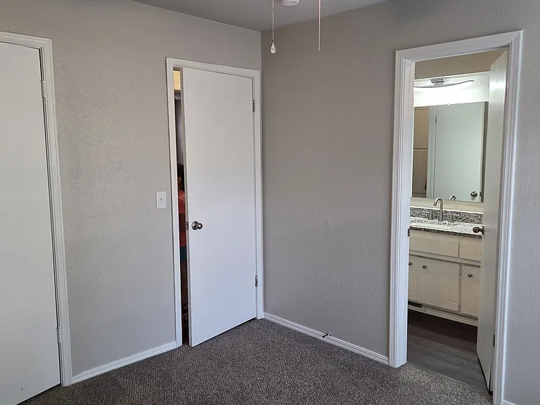 401 Norton Cir — Photo 22