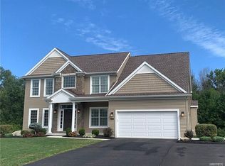 43 Golden Crescent Way, Orchard Park, NY 14127