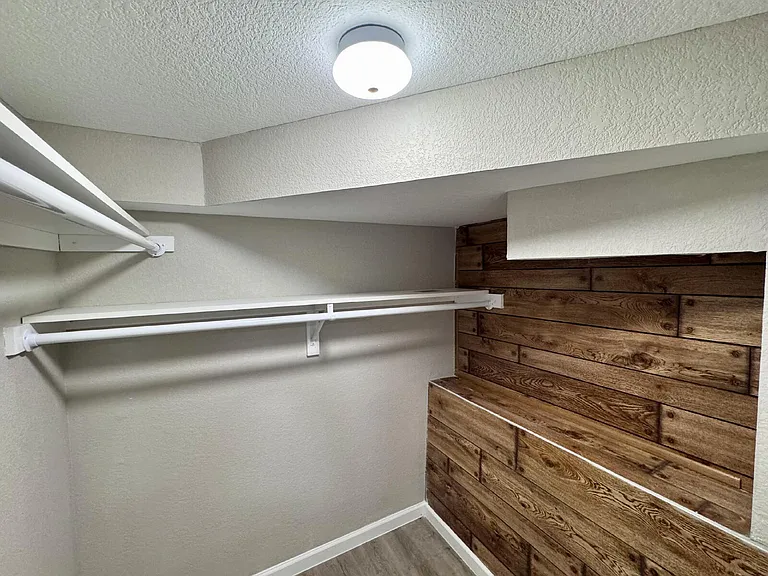 4886 S Logan St #B — Photo 5