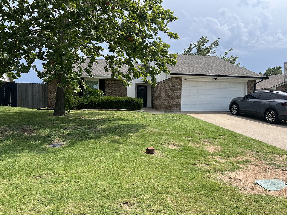 1st image of 2637 NE Lake Ave