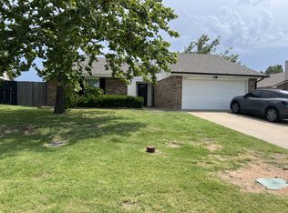 2637 NE Lake Ave, Lawton, OK 73507