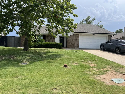 2827 NE Lake Ave Photo 1
