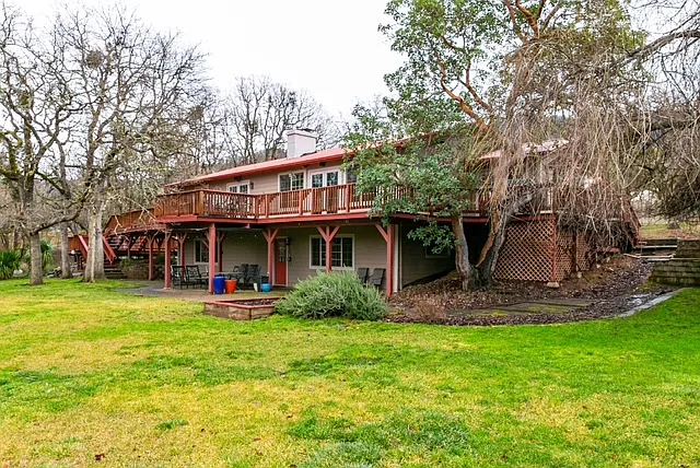 4 bed, 3143 sqft, $3,300 — Photo 3