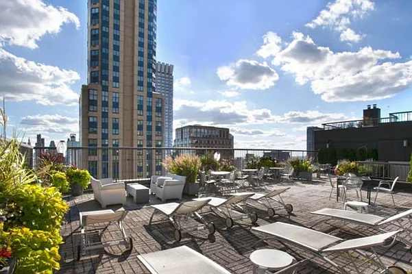 Rented by Corcoran | media 17