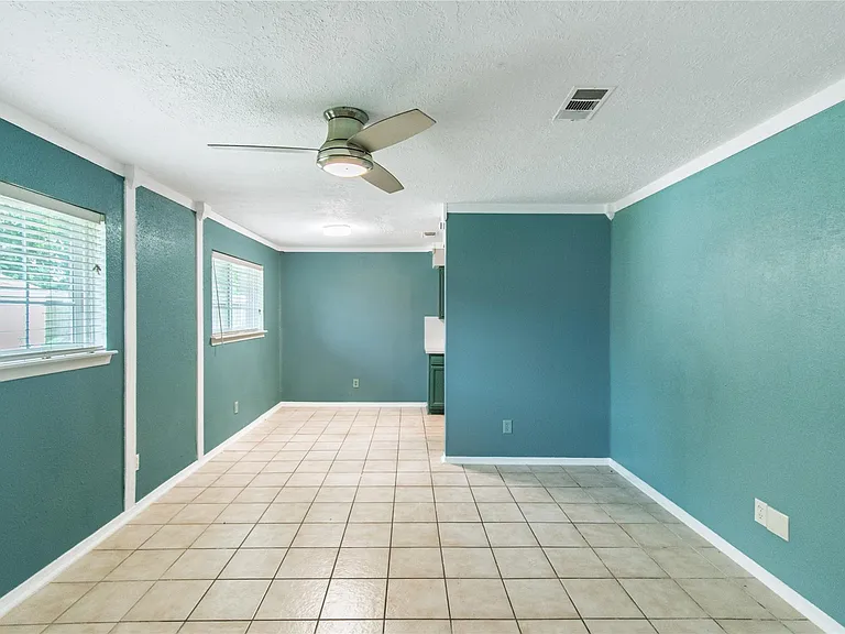 12906 Southspring Dr — Photo 10