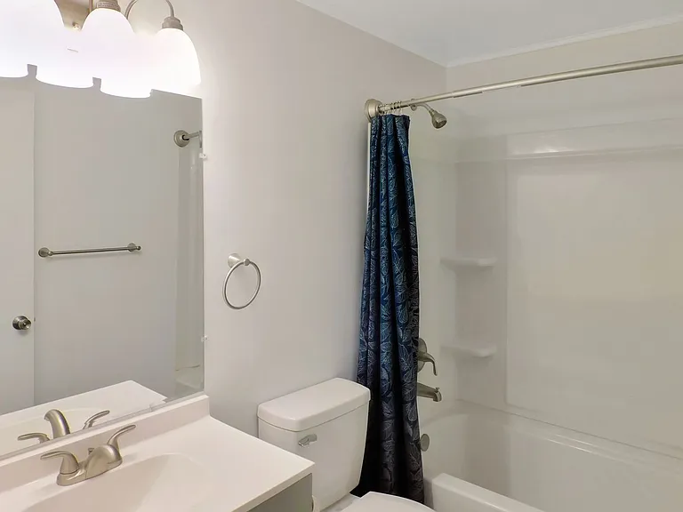 4225 Robinson Rd — Photo 16