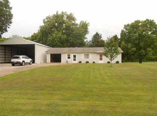3071 Darwin Rd, West Terre Haute, IN 47885