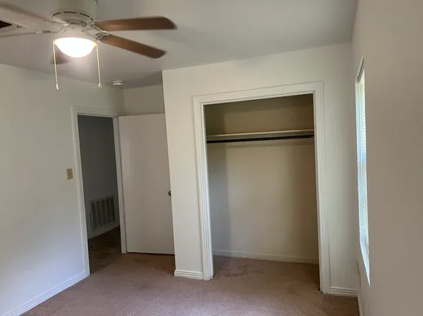 2324 Pearl St, Nacogdoches, TX 75965