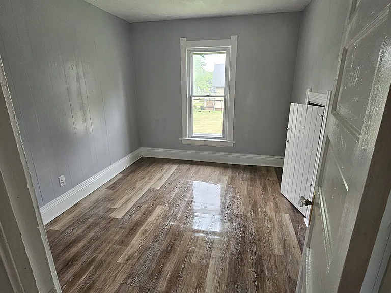 1349 W Woodruff Ave — Photo 5