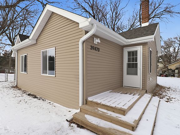 3rd image of 39470 N Woodland Ave