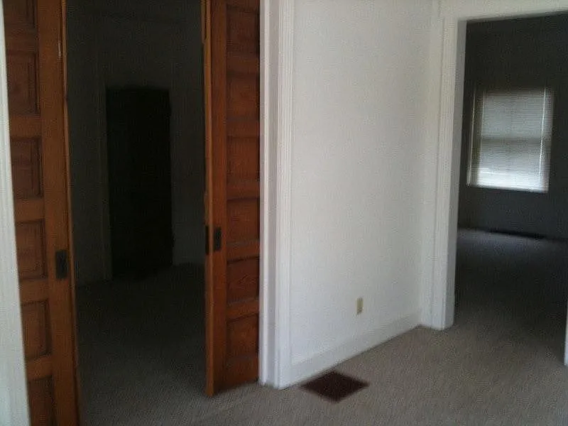 2 bed, $925 — Photo 2