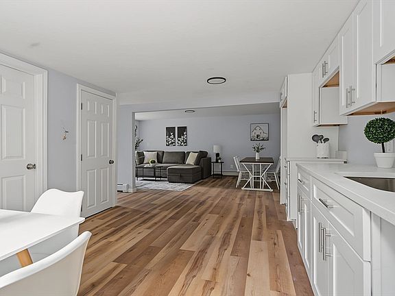 4th image of 3-3 Buttonwood Cir #R