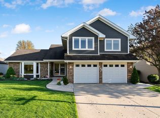 164 Wilcox Dr, Bartlett, IL 60103