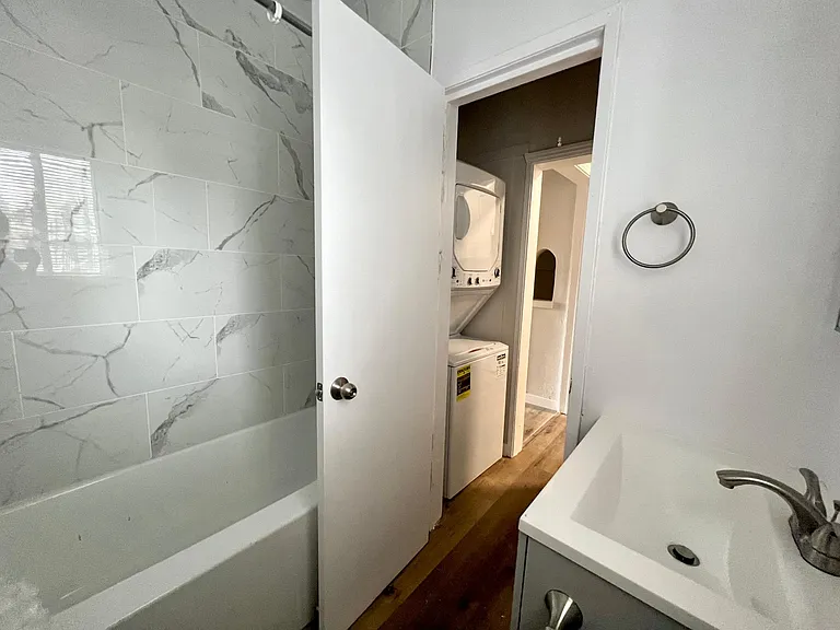 5623 Virginia Ave #201 — Photo 8