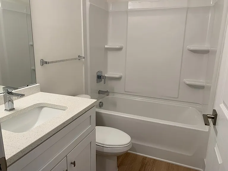 3515-204 Markland Dr — Photo 9