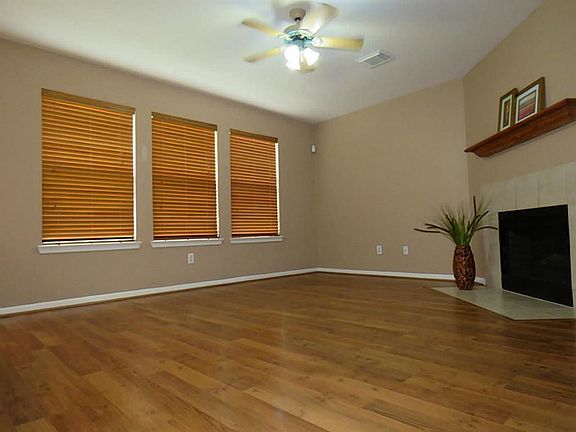 3rd image of 19526 Concho Springs Dr