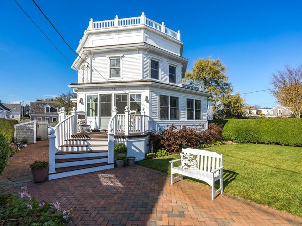 74 Commercial Street, Provincetown, MA 02657